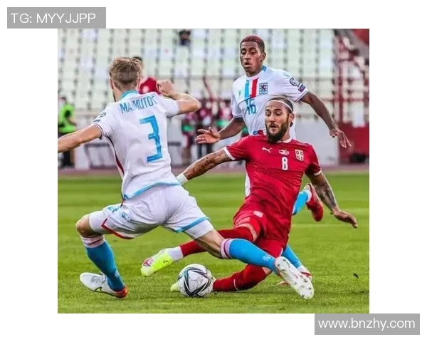 U18波兰与塞尔维亚激战正酣青少年足球赛场上的精彩对决